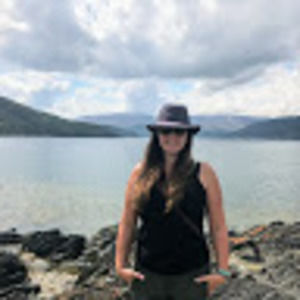 Meet your Posher, Leona